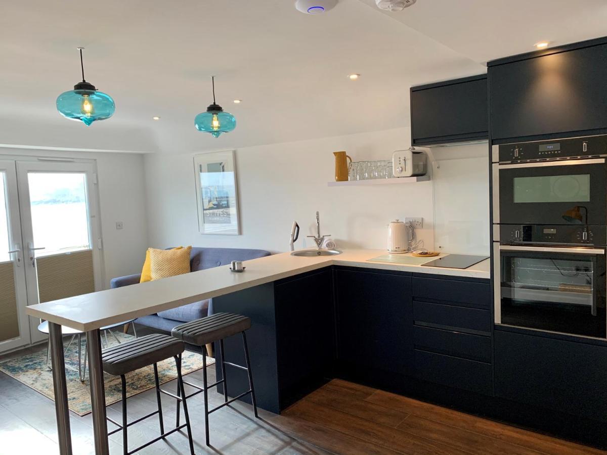Modern Studio Apartment With Stunning Views! St. Ives Exterior foto