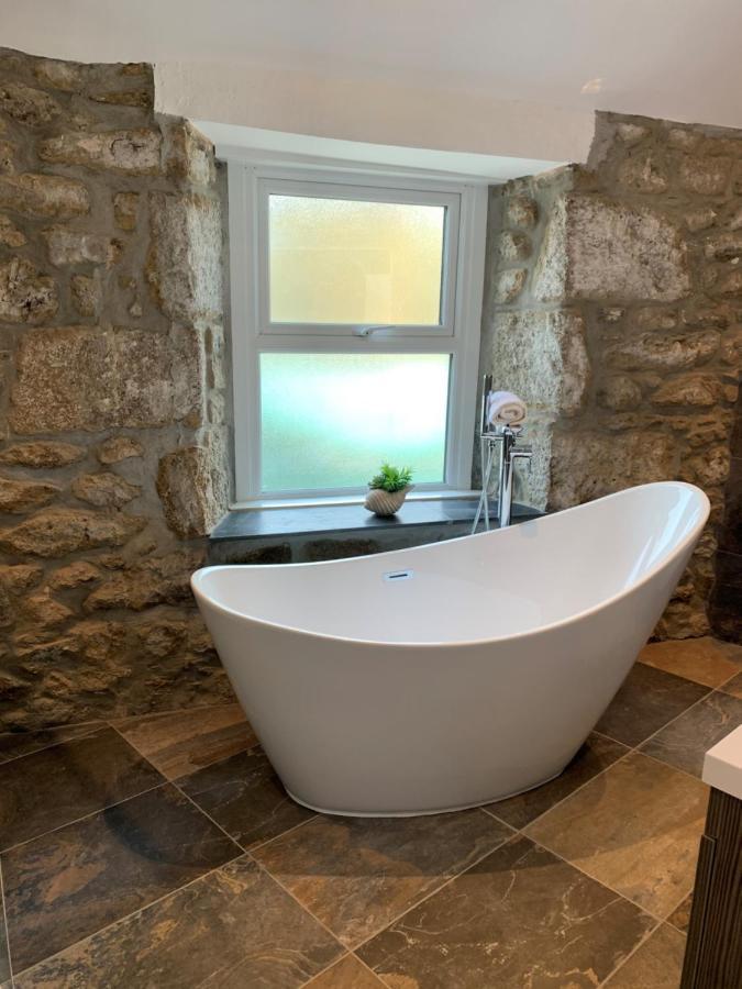 Modern Studio Apartment With Stunning Views! St. Ives Exterior foto